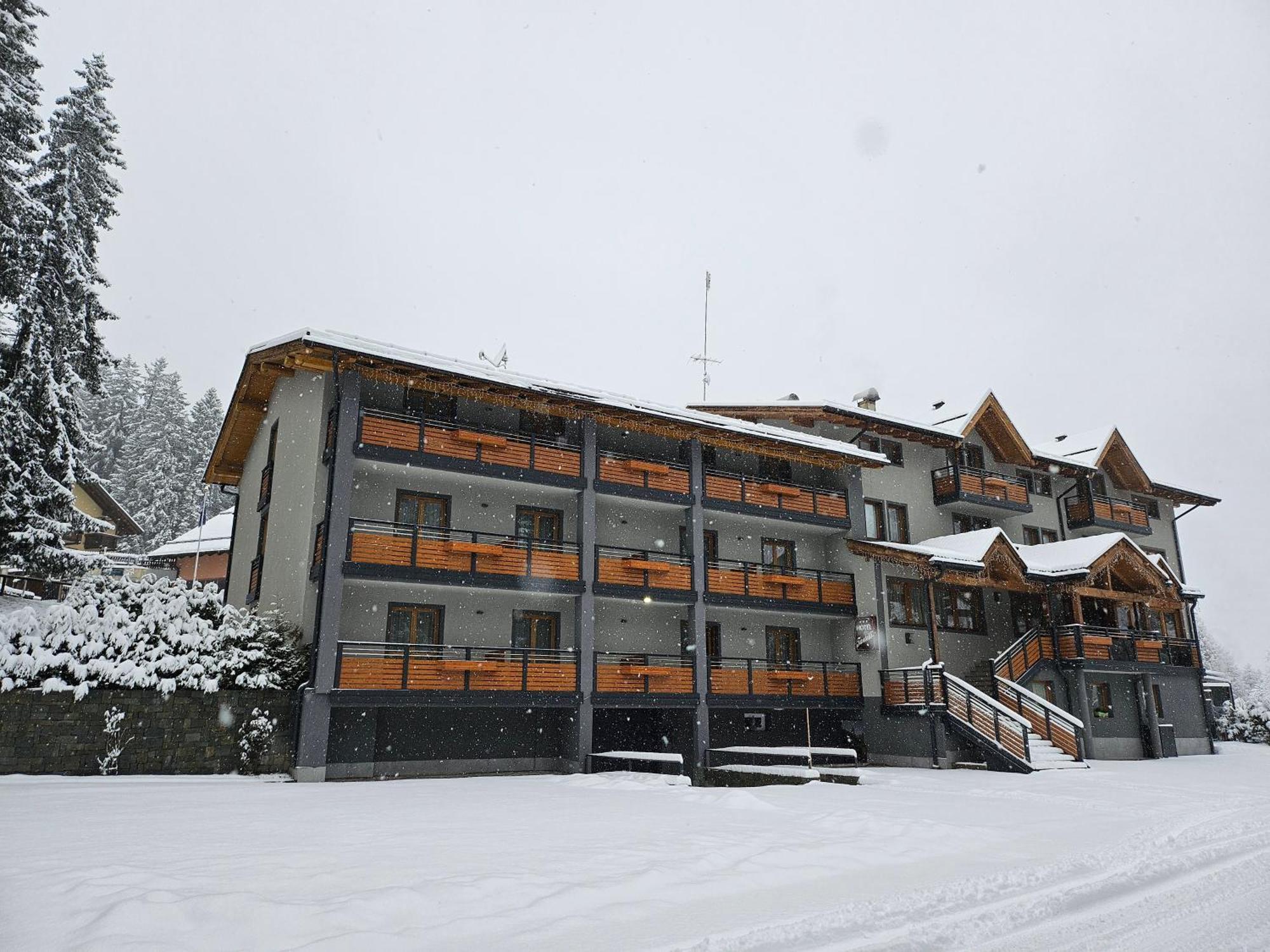 Hotel Fantelli Folgarida Exterior foto